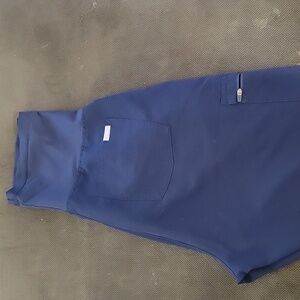 Maternity figs joggers